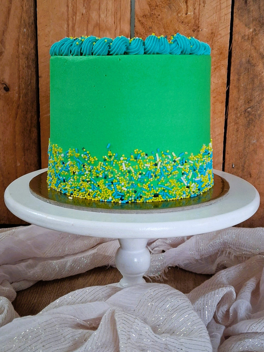 Dinky sprinkles cake