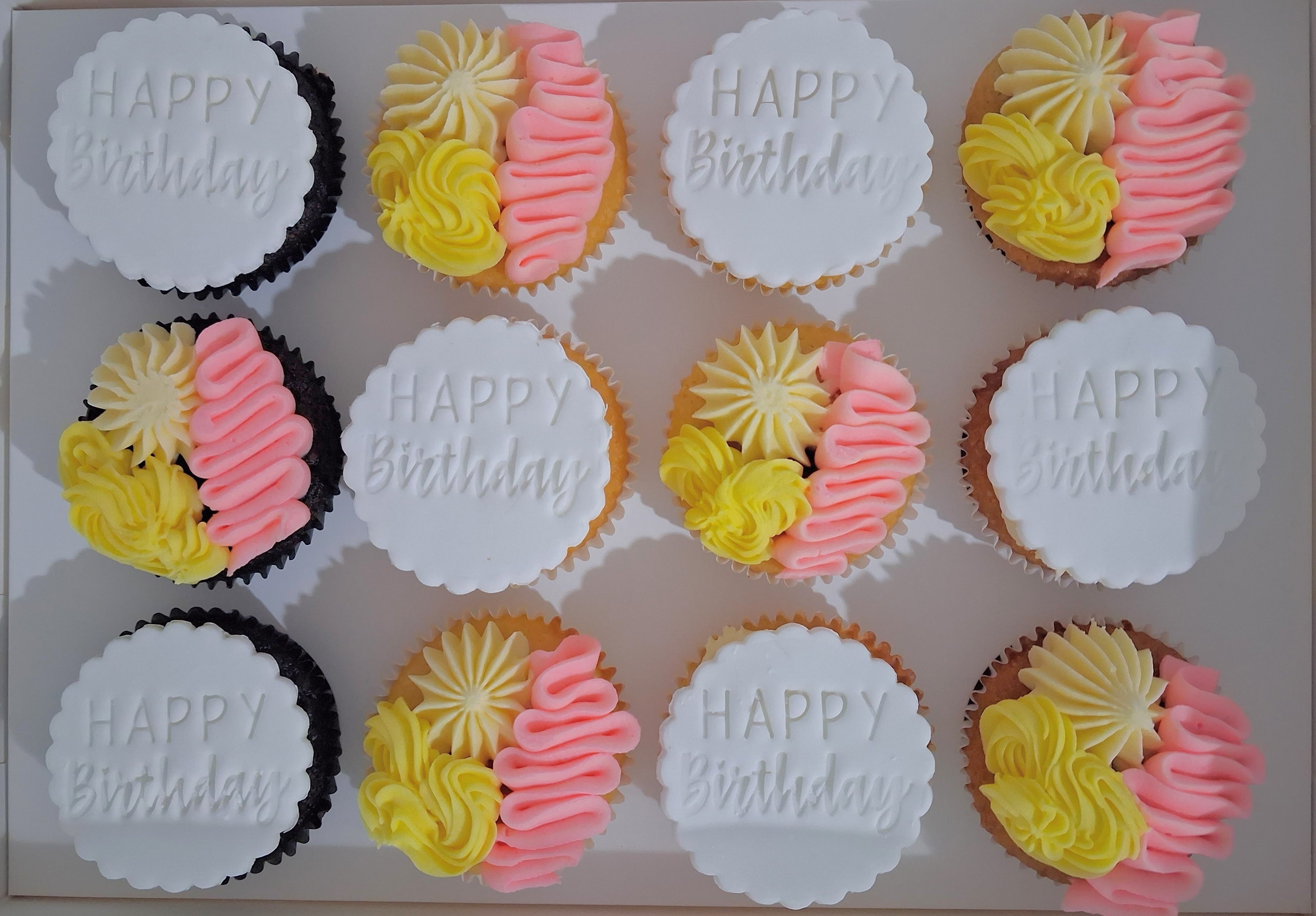 Happy birthday cupcakes